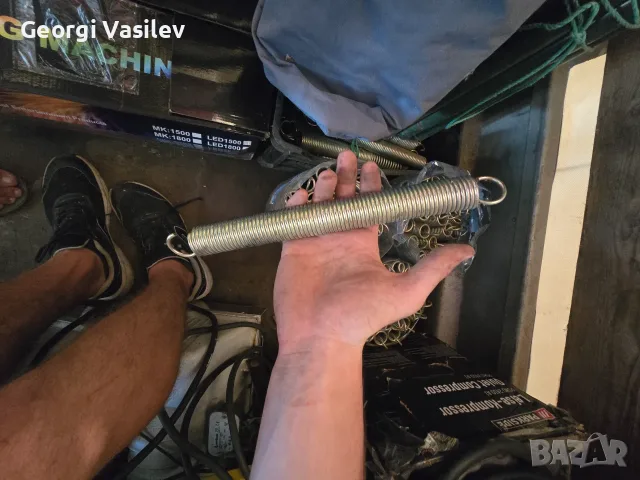 🔩 Пружини за акробатичен батут – 100 бр., като нови, снимка 2 - Друго търговско оборудване - 56155455
