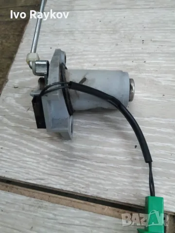 Ключалка ,брава задна врата за SAAB 9-3, снимка 2 - Части - 50046094