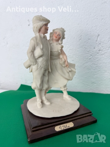 Колекционерска фигура Capodimonte №7651, снимка 3 - Антикварни и старинни предмети - 52581617