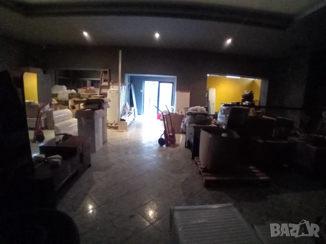 Заведение зала търговско помещение с градина под наем