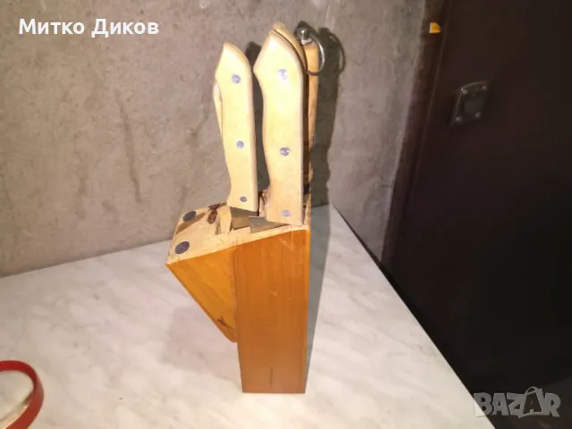 Ножове Метеор нови 4броя и масат за точене има стативе  за поставяне, снимка 9 - Прибори за хранене, готвене и сервиране - 48453155