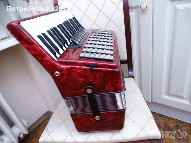 Акордеон Велтмайстер Стела 80 баса, снимка 5 - Акордеони - 50877202