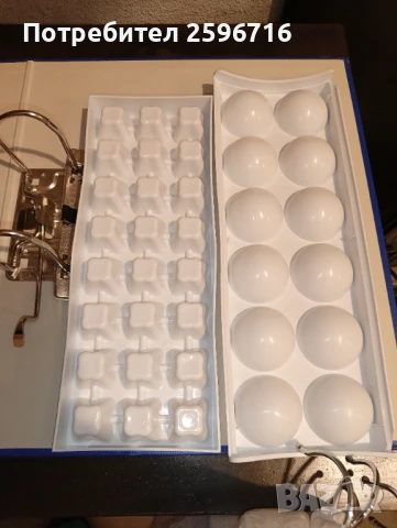 Продавам поставка за яйца и ледарка за хладилник Liebherr, снимка 2 - Хладилници - 50975376