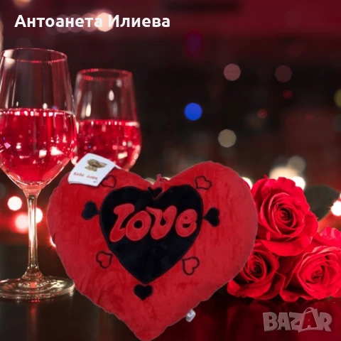 Подаръчна плюшена музикална възглавничка Сърце LOVE с мелодия , 33см, снимка 1