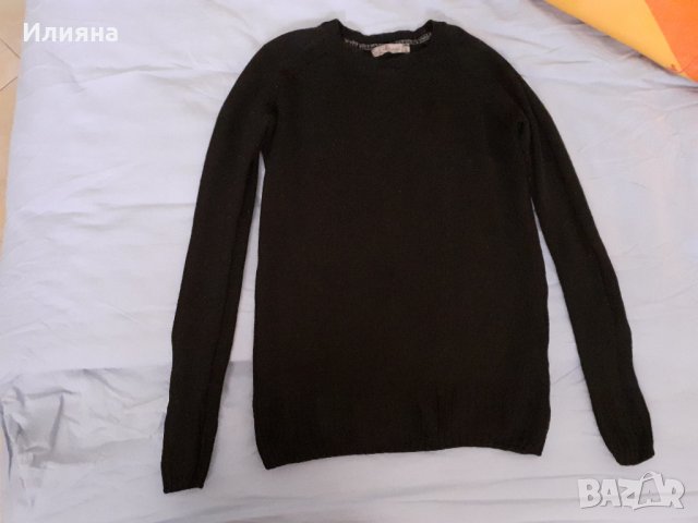 Черен пуловер, снимка 1 - Блузи с дълъг ръкав и пуловери - 32037529