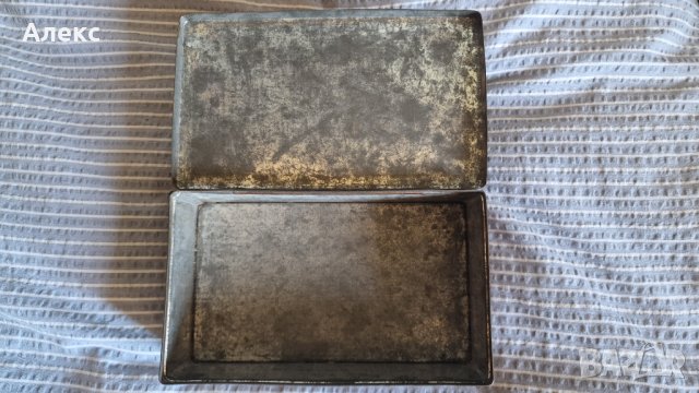 Антична метална кутия, 1940г, снимка 13 - Антикварни и старинни предмети - 40059546