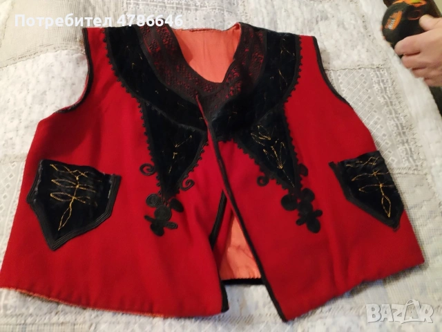 Български народни носии Елеци, снимка 2 - Антикварни и старинни предмети - 54082075