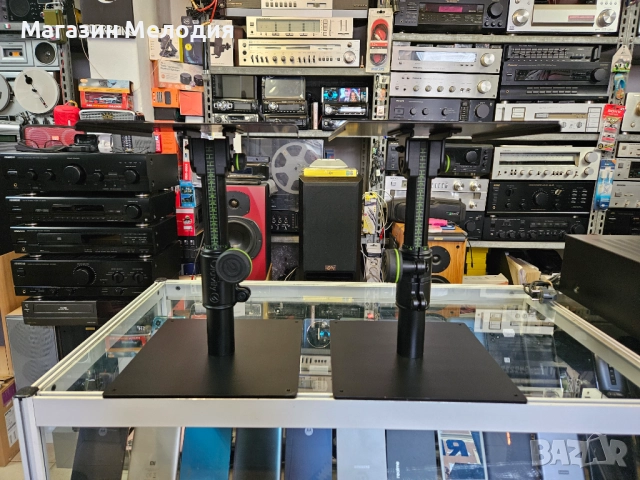 Стойки за тонколони Gravity В перфектно състояние, като нови. Регулируеми на височина и наклон. Двет