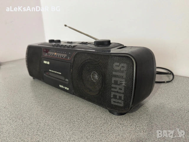 Радио касетофон Nina , снимка 2 - Радиокасетофони, транзистори - 54306918