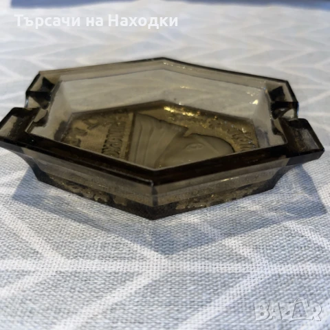Оригинален стъклен пепелник от 1930-те DOM PERIGNON MOET & CHANDON ШАМПАНСКО ash tray ashtray, снимка 3 - Други ценни предмети - 50834620