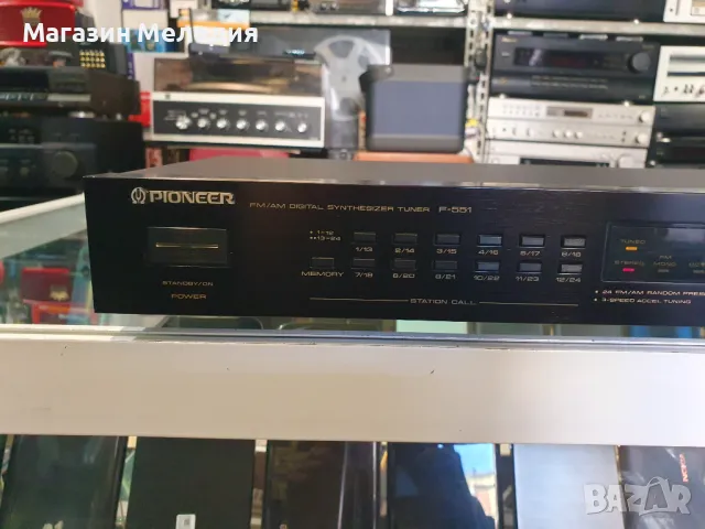 Тунер Pioneer F-551  В отлично техническо и визуално състояние., снимка 3 - Декове - 48566819