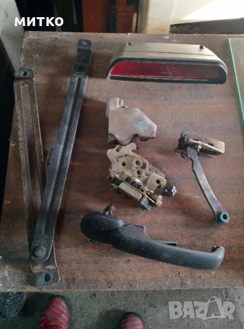 нисан терано оборудване задна врата