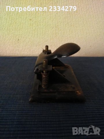 Стар перфоратор и резачка-гелотина за хартия,немски., снимка 6 - Антикварни и старинни предмети - 38811903