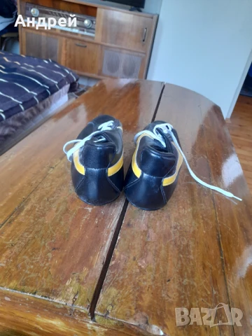 Стари футболни обувки,бутонки Jaguar, снимка 3 - Други ценни предмети - 50729318