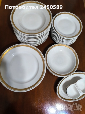 Порцеланов сервиз за хранене със златен кант 40 части, снимка 4 - Чинии - 52708156