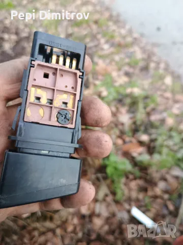 Бутон аварийни Mazda 5 Minivan I (02.2005 - 12.2010), 4+1 вр.,, снимка 2 - Части - 48639461