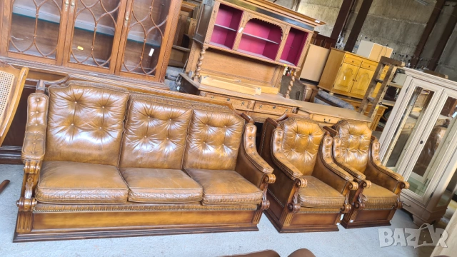 Елегантна Кожена Холова Гарнитура „Vintage Chesterfield“ – Комплект 3+1+1, снимка 5 - Дивани и мека мебел - 54205161