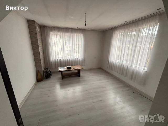 Масивна къща с двор и гаражи в гр. Смолян с. Смилян – тишина, природа и потенциал за инвестиция, снимка 13 - Къщи - 53208774