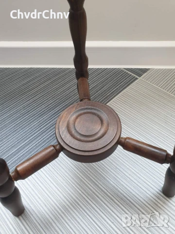 Малка ниска дървена масичка/стойка за саксия-статуетка/маса-триножник 29x50см, снимка 4 - Маси - 50524189