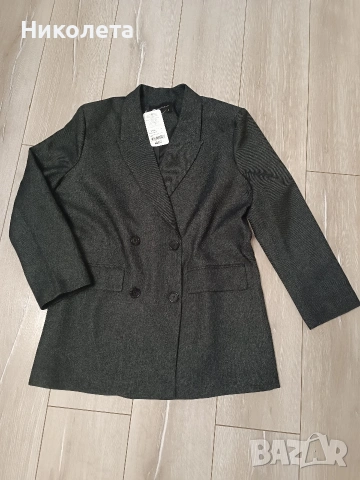 Дамско сиво сако