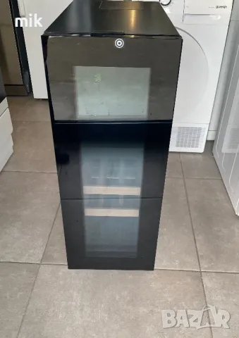 Малка витрина за вино 2 температурни нива с компресор