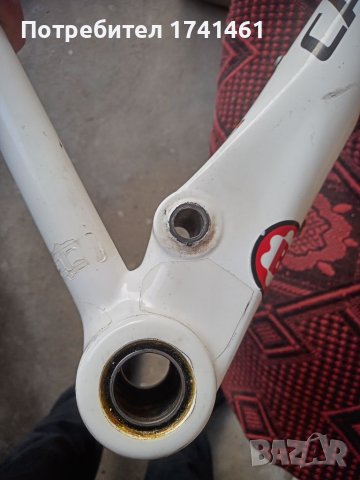 Карбонова рамка, снимка 7 - Части за велосипеди - 39908542