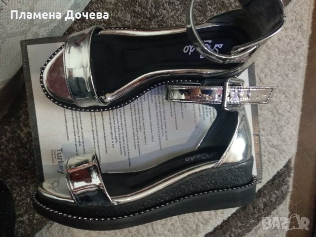 Дамски сребристи сандали, снимка 4 - Сандали - 34287711