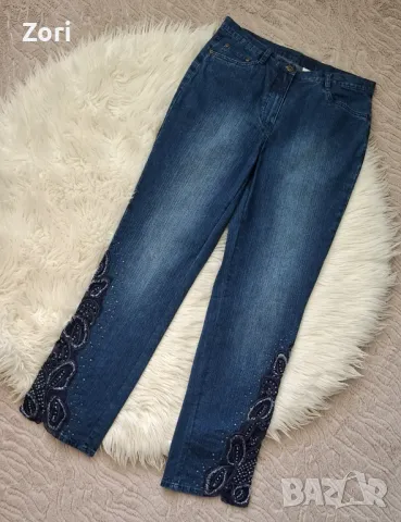 УНИКАЛНИ дънки с дантела и камъчета и синци по нея