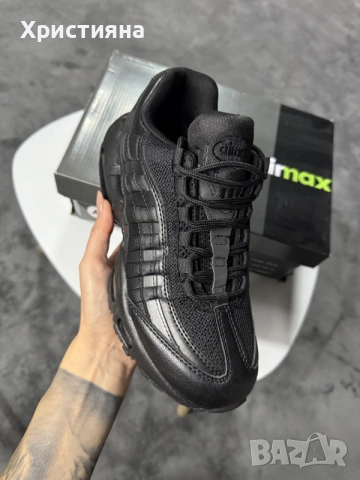 Nike Air Max 95 Essential, снимка 2 - Маратонки - 56432031