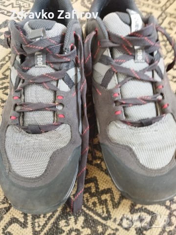 Туристически маратонки QUECHUA 42номер, снимка 2 - Маратонки - 37437672