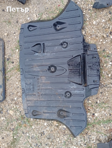 Кора под двигателя AUDI A8 D4 2009-2018г, снимка 2 - Части - 51958722