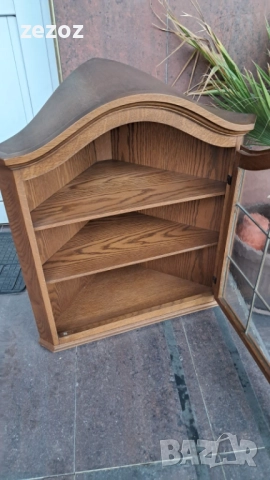 Ъглова стенна витрина масив, снимка 7 - Секции и витрини - 51959201