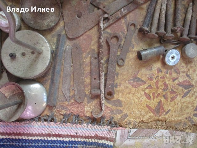 Старинни метални аксесоари-резета,ками,клинове,прободи,инструменти,панти,закачалки и други, снимка 5 - Антикварни и старинни предмети - 42852687