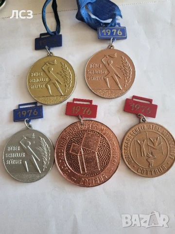 Медали, снимка 8 - Антикварни и старинни предмети - 22651505