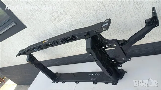 Дебелач за преден панел Hyundai I30 година 2018 2019 2020 2021 2022 2023 код 64105-G4120 , снимка 3 - Аксесоари и консумативи - 50309808