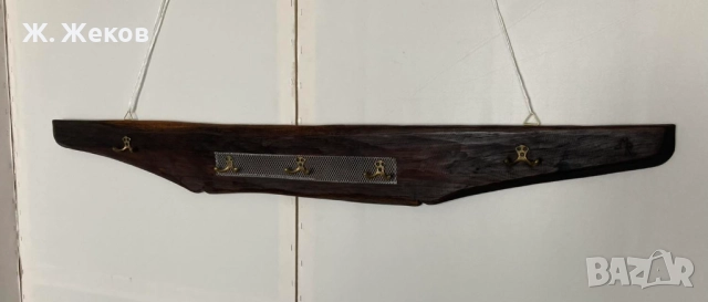 Закачалка за стена