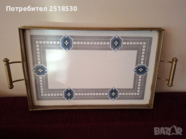 Стар порцеланов поднос