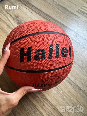 Чисто нова  баскетболна топка Hallet !