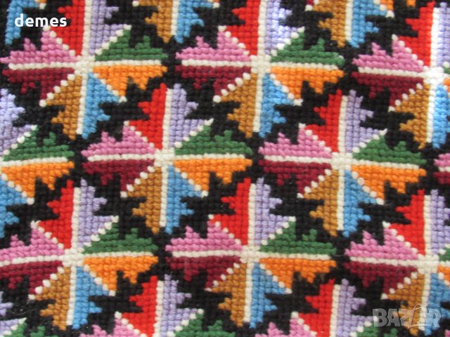  Ръчно изработен с вълнени конци килим от 50-те год. ХХ век, снимка 4 - Други - 31806187