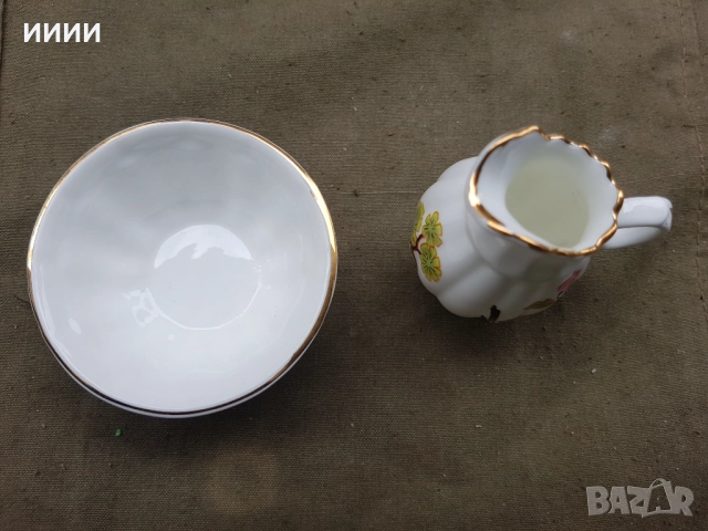 Порцеланови каничка и чаша за саке , снимка 2 - Антикварни и старинни предмети - 52309264