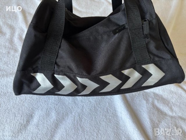 Малък сак на Hummel, снимка 9 - Сакове - 50586150