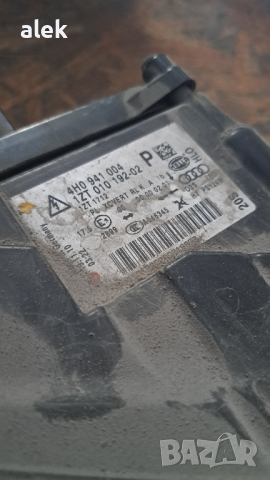 десен фар  завиващ D3S Audi A8 , снимка 1