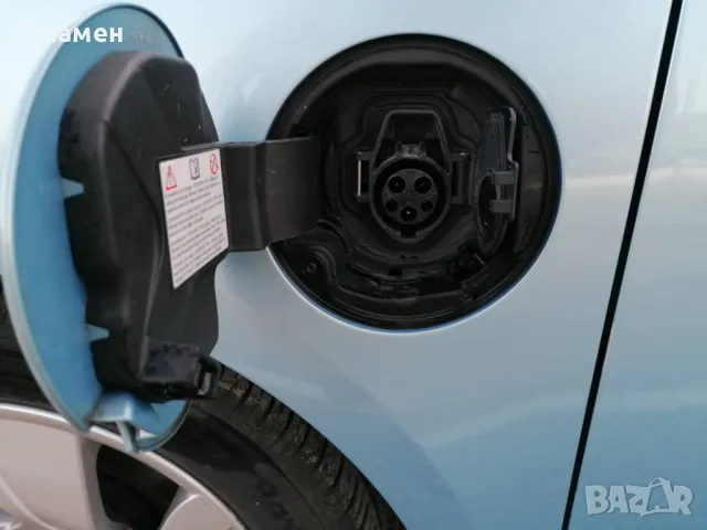 Renault Fluence ZE, снимка 10 - Автомобили и джипове - 46320394