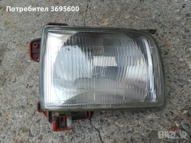 Десен фар Nissan Navara Нисан Навара ( фарове )