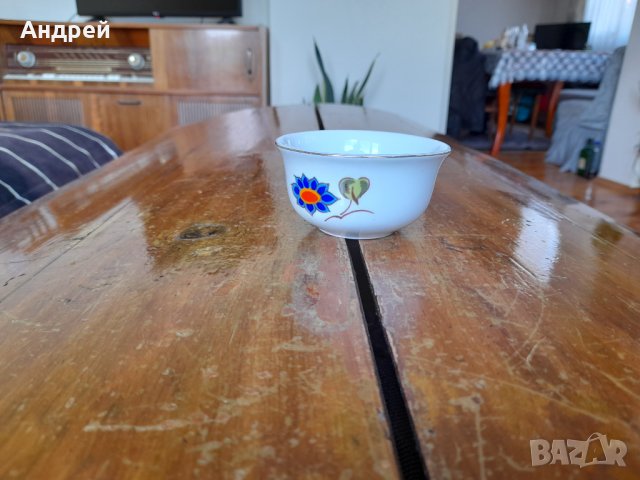 Стара порцеланова чаша #5