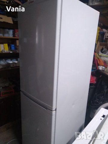 Хладилник с фризер Bosch , снимка 9 - Хладилници - 40679509