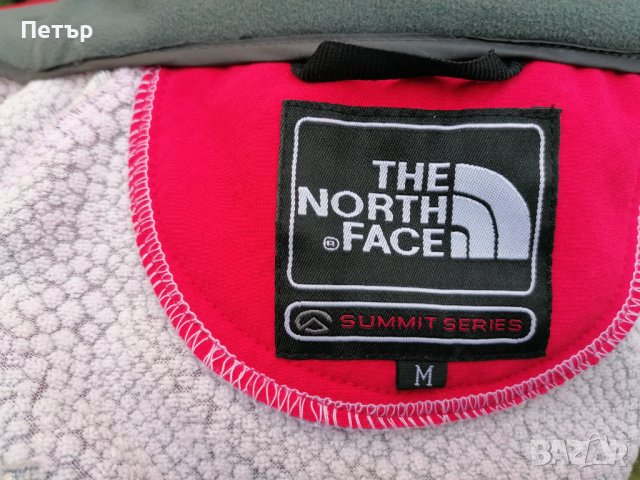 Продавам чисто ново дамско червено яке софт шел The North Face, снимка 5 - Якета - 30037415