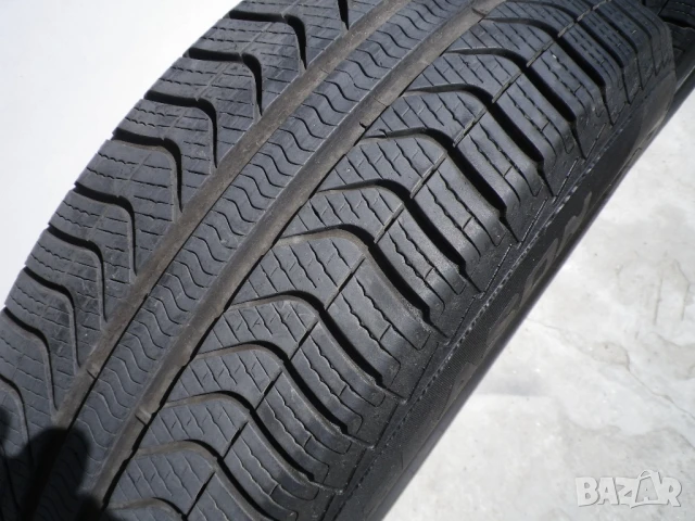 Всесезонни гуми Pirelli 215/55/18, снимка 6 - Гуми и джанти - 50754360