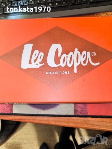 Чисто нови маратонки