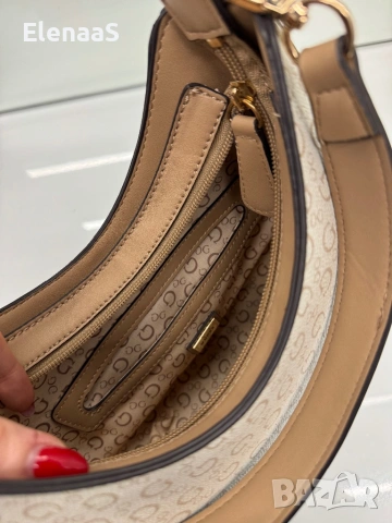 Guess монограм – оригинална, отлично състояние, снимка 4 - Чанти - 53102335
